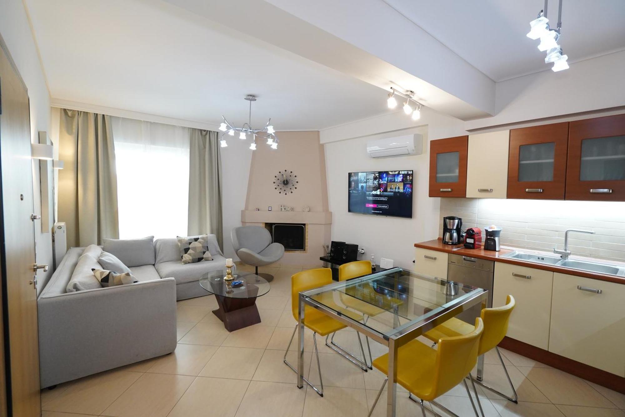 Garden Apartment Next To The Mall -Private Parking Aten Exteriör bild